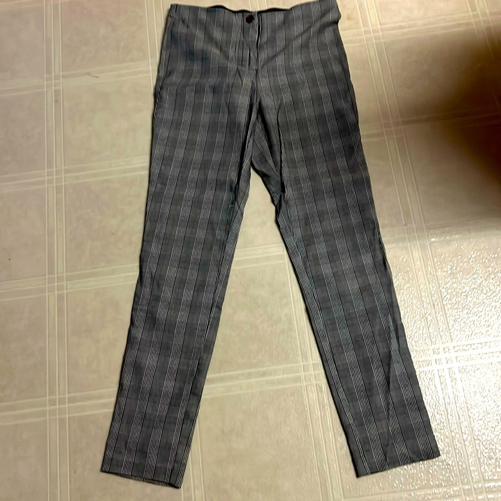 Stich Fix.   Violets and Roses Plaid Dress Pants.   6
